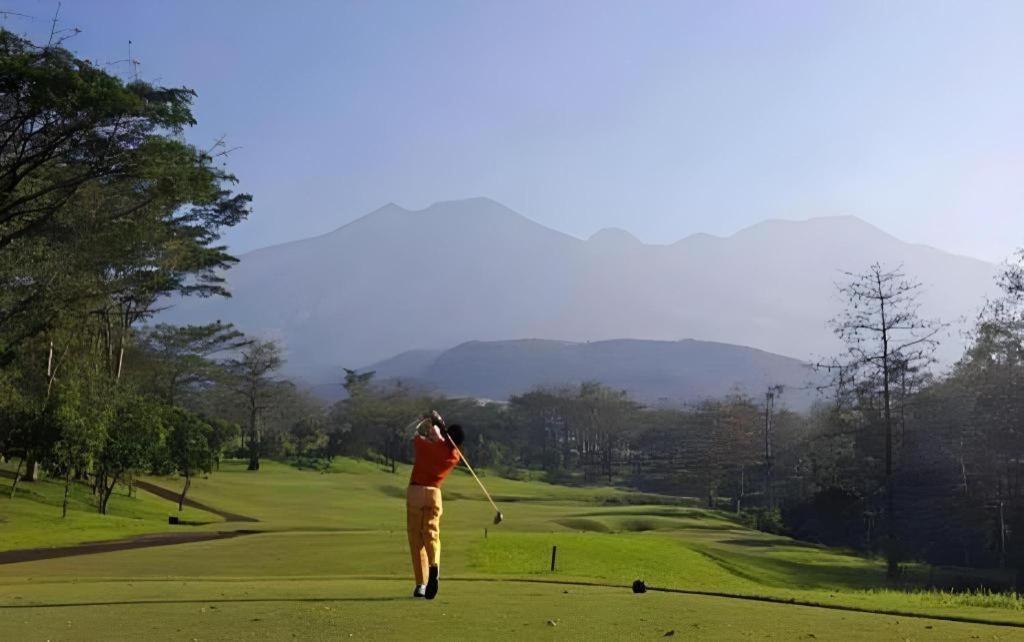 Taman Dayu Golf Club And Resort Prigen Eksteriør billede