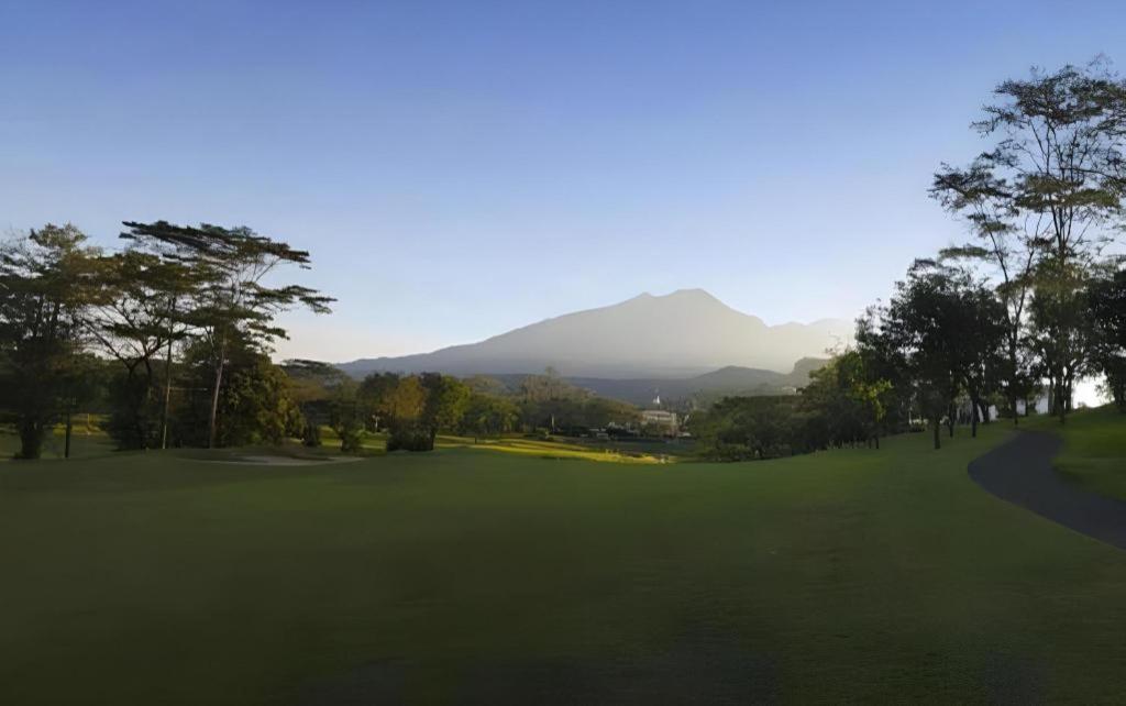 Taman Dayu Golf Club And Resort Prigen Eksteriør billede