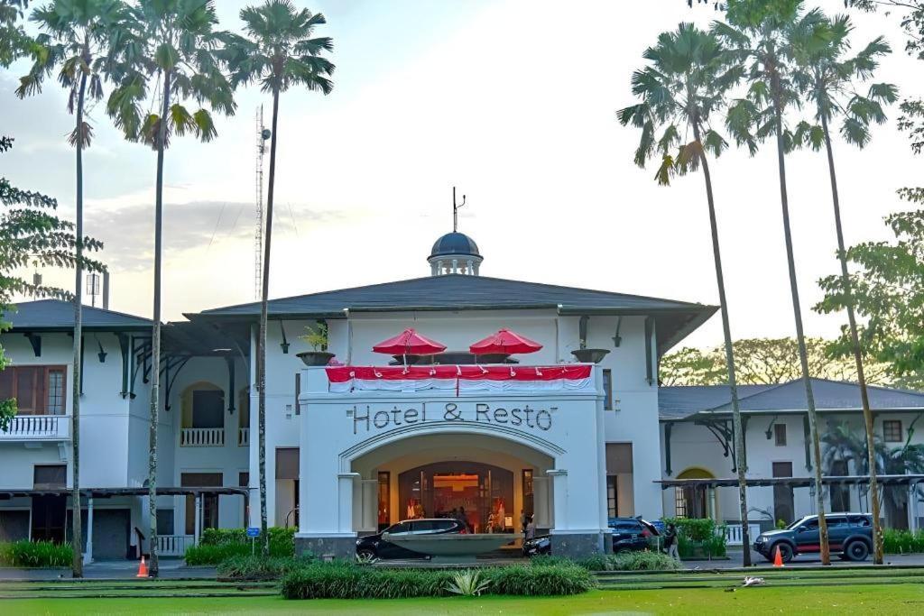 Taman Dayu Golf Club And Resort Prigen Eksteriør billede